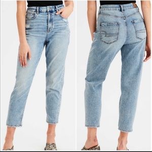 AMERICAN EAGLE CURVY MOM JEANS ✨